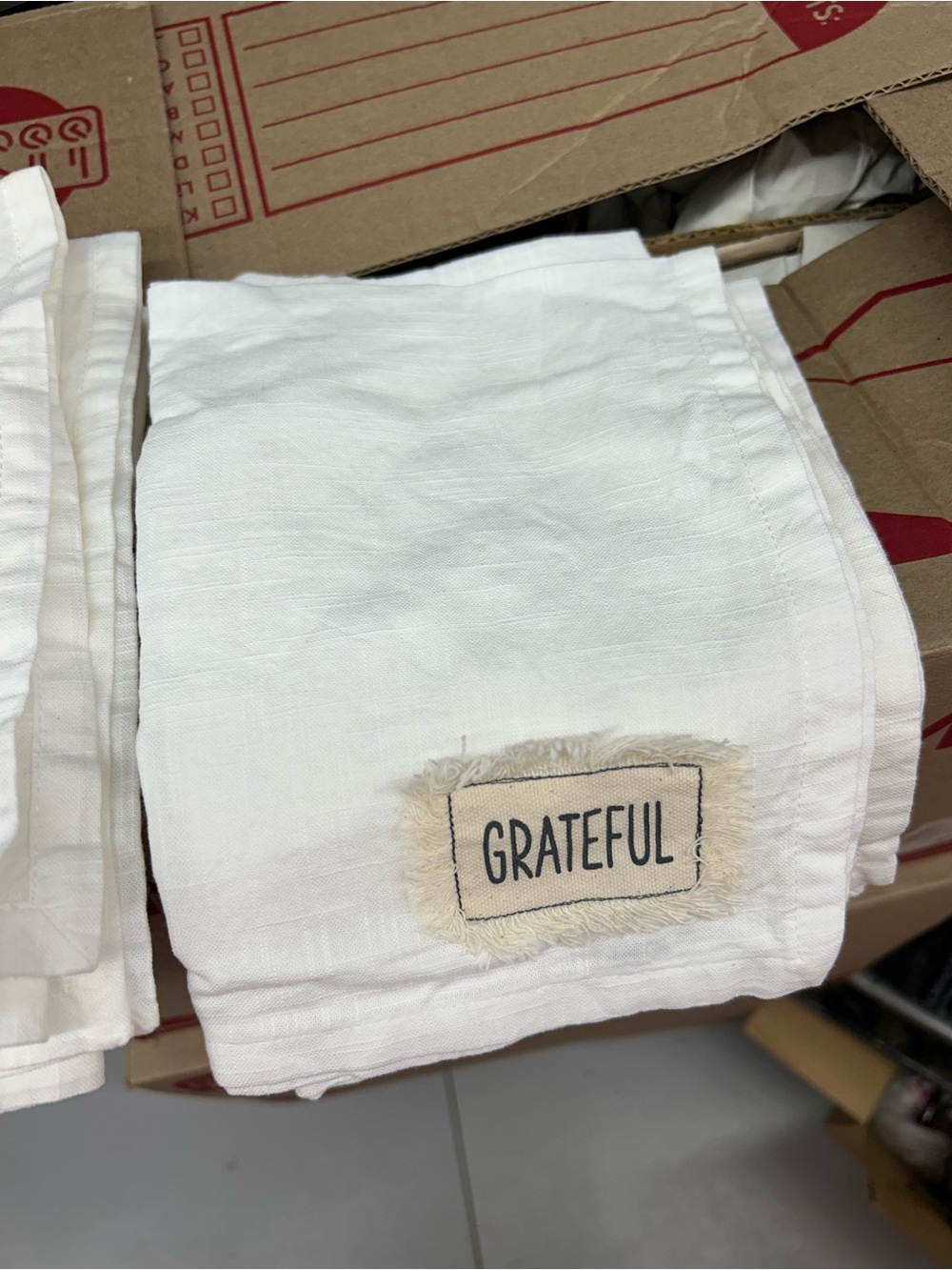 Linen Napkins with 'Grateful' Patch